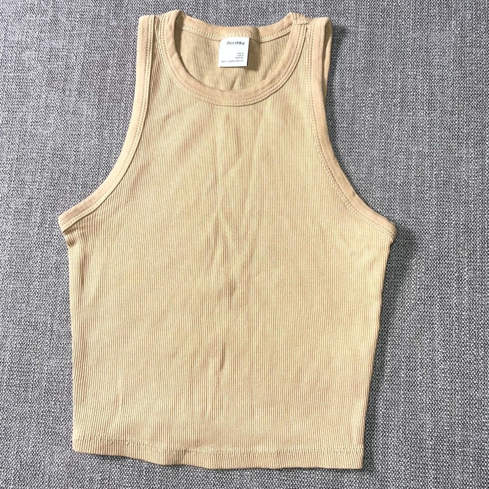 Bershka Cropped Tank Top Womens Small Tan Knit Ribbed Scoop Neck Wide Strap